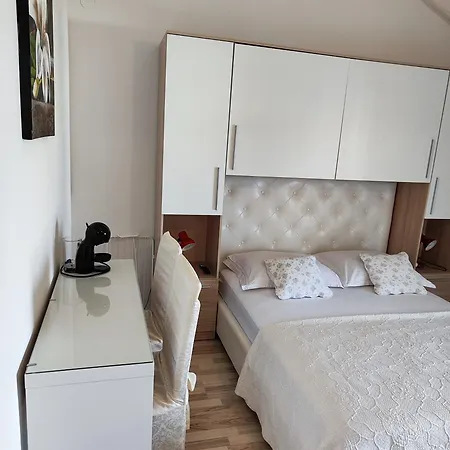 Seka Apartment *